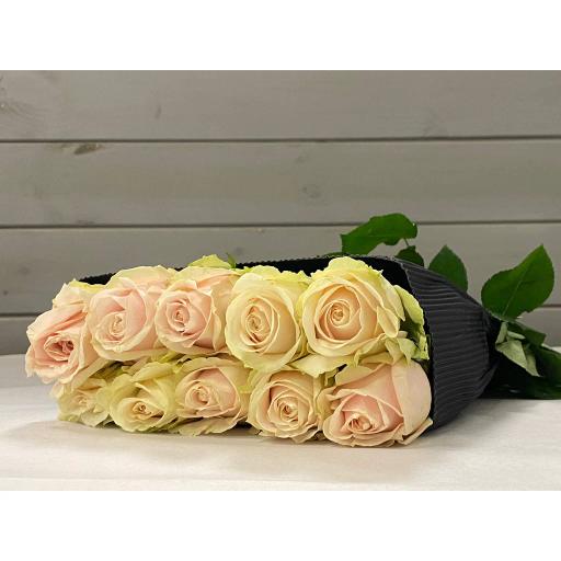 One Head Summer Surrender Роза одноголовая